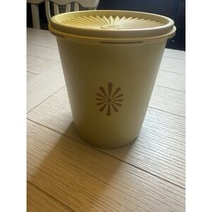Tupperware Vintage Harvest Gold Canister W Lid‎ 7"H, 5.25" Diameter.